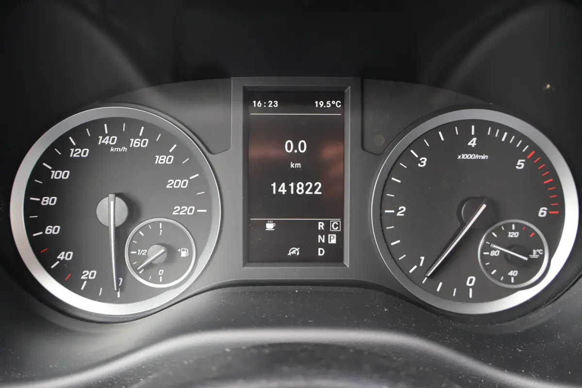 116 CDI Lang DC Automaat Led Navigatie Camera