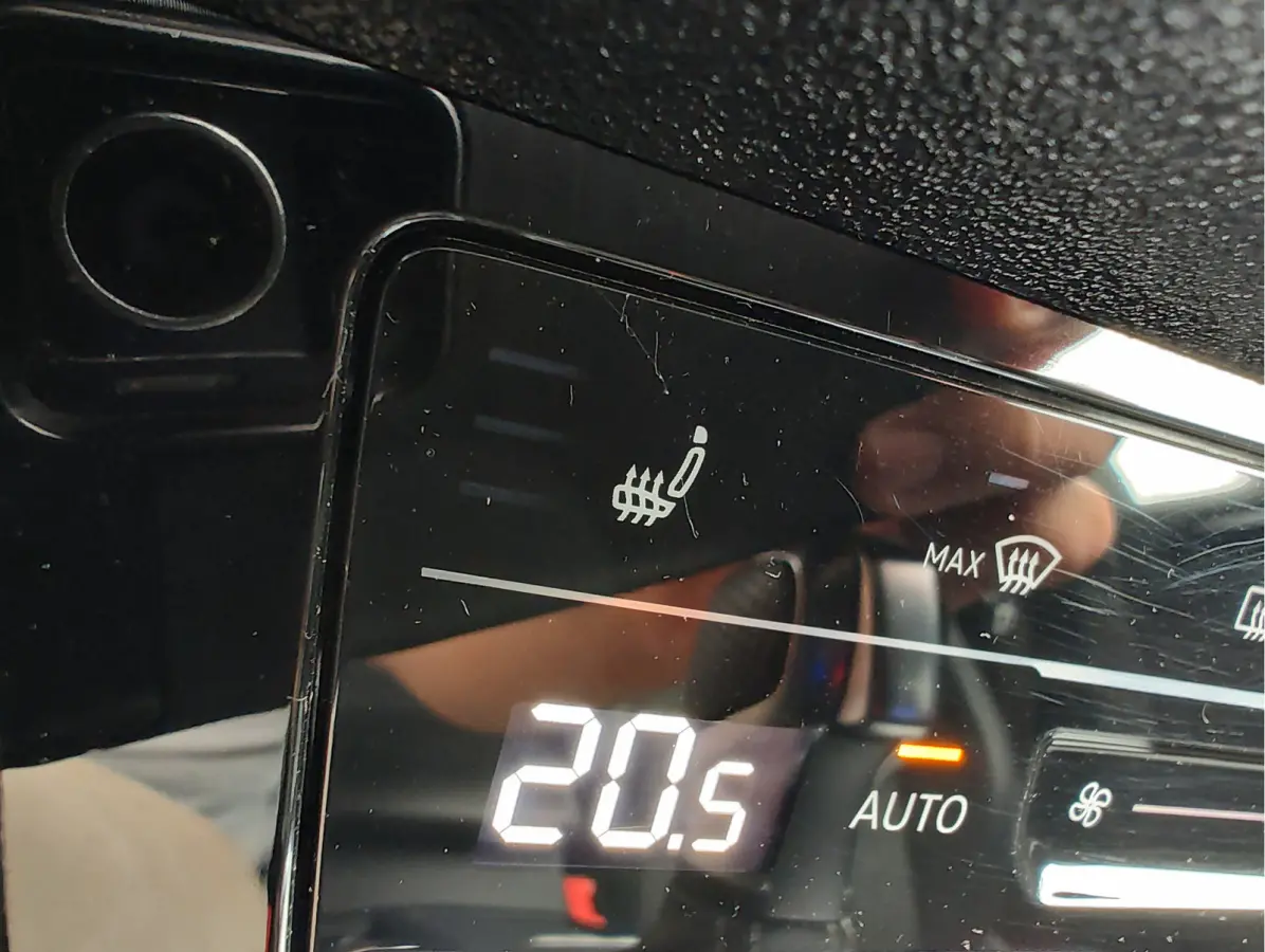 1.4 TSI eHYBRID R-LINE BUSINESS Ergo Seats | Virtual Cockpit | Park Assist