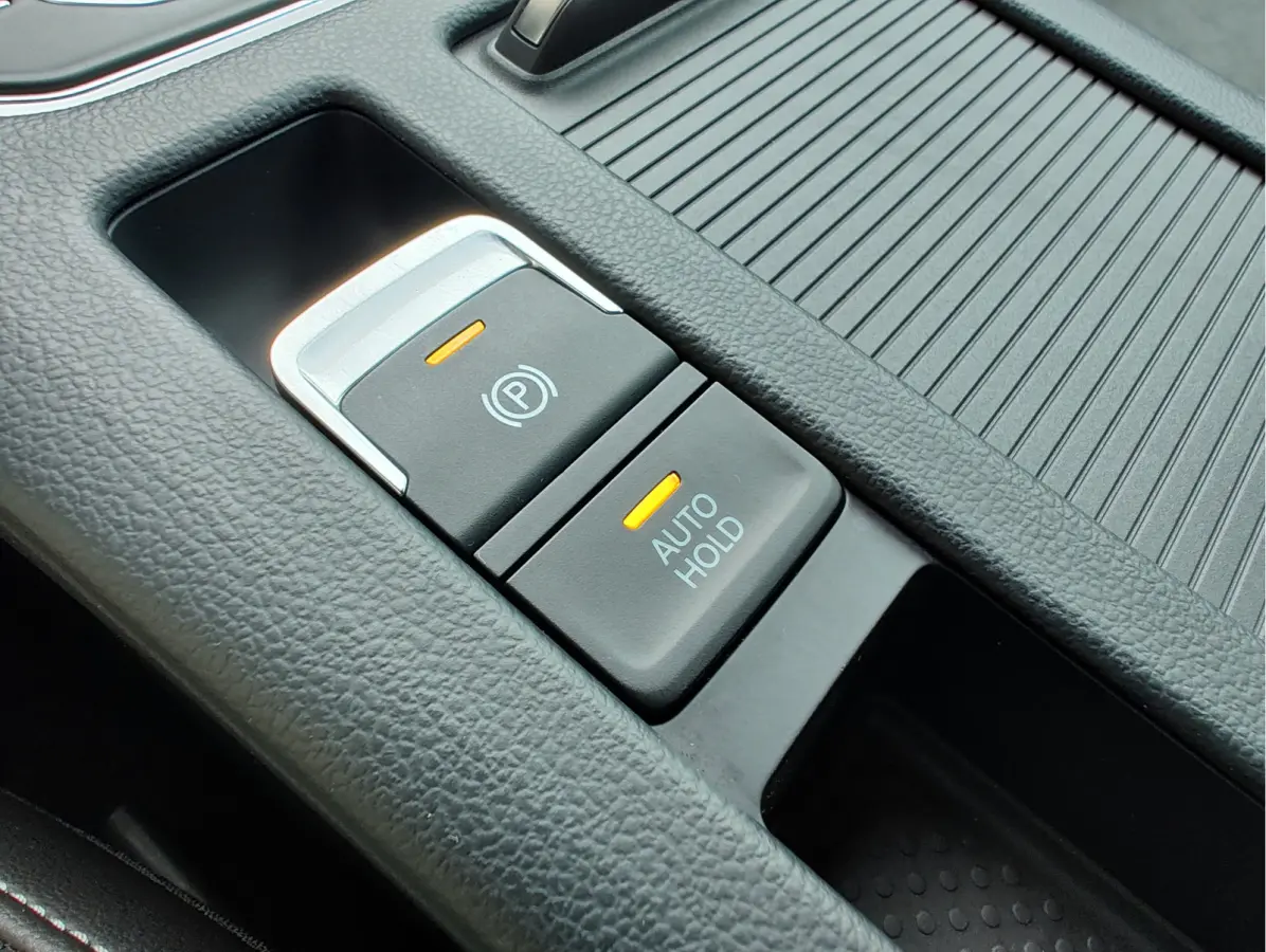1.4 TSI eHYBRID R-LINE BUSINESS Ergo Seats | Virtual Cockpit | Park Assist