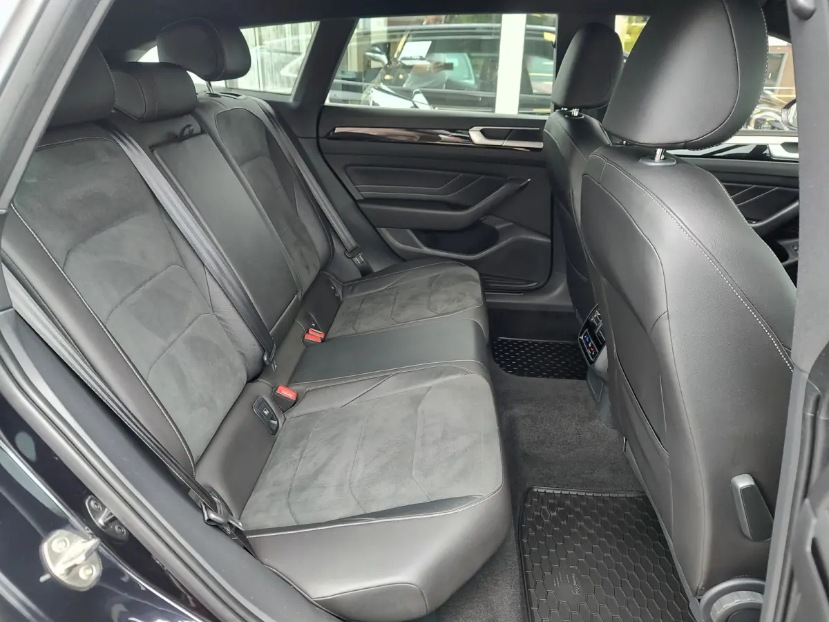 1.4 TSI eHYBRID R-LINE BUSINESS Ergo Seats | Virtual Cockpit | Park Assist