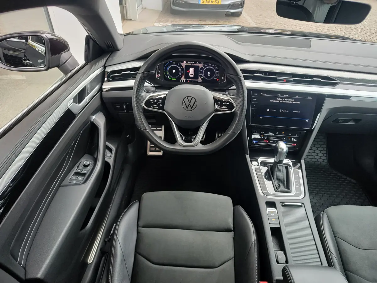 1.4 TSI eHYBRID R-LINE BUSINESS Ergo Seats | Virtual Cockpit | Park Assist
