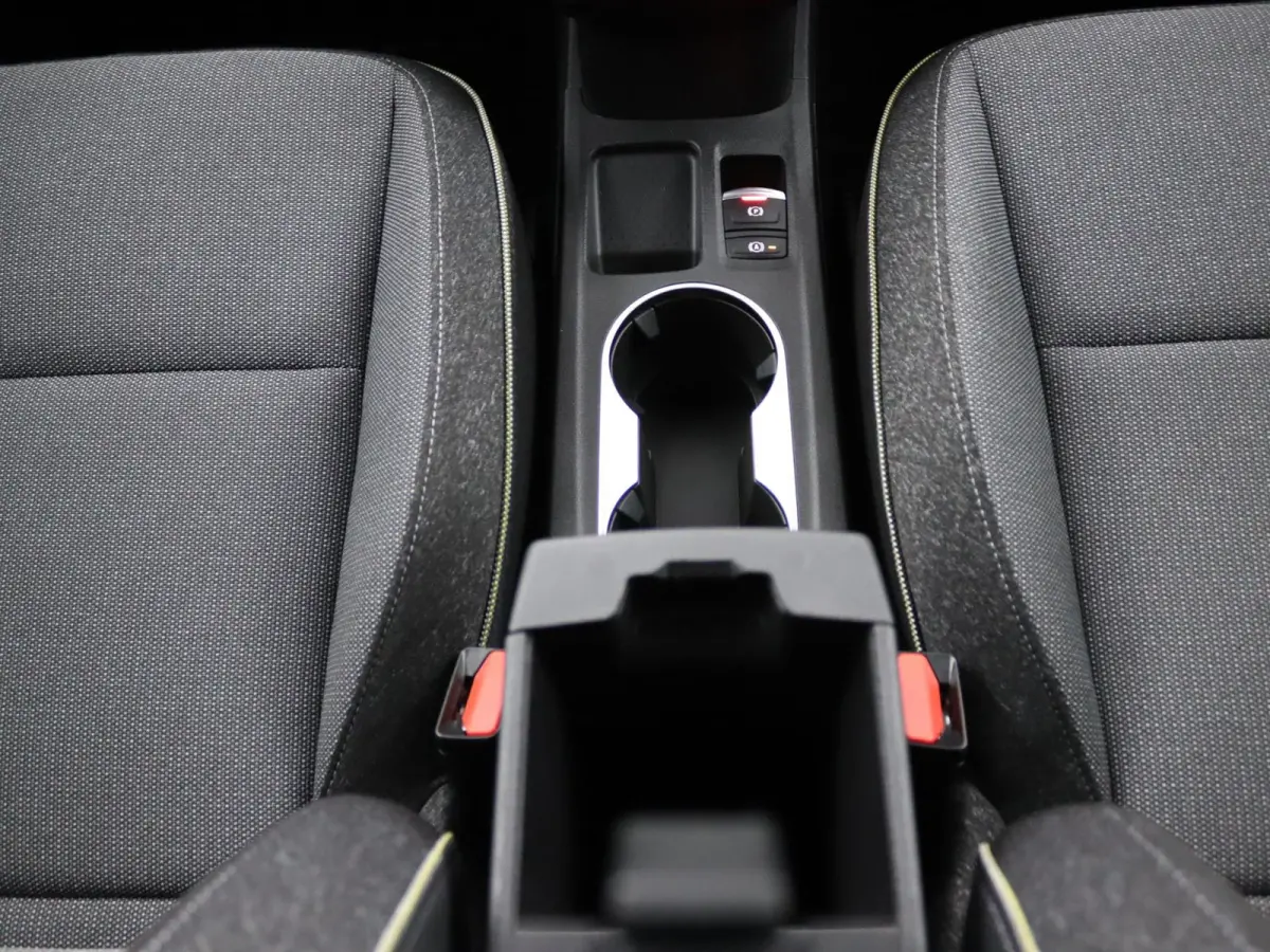 techno full hybrid E-Tech 160 | Google Navigatie | Parkeercamera | Climate Control |
