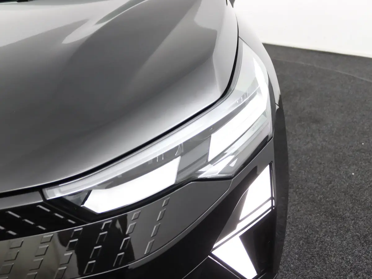 techno full hybrid E-Tech 160 | Google Navigatie | Parkeercamera | Climate Control |