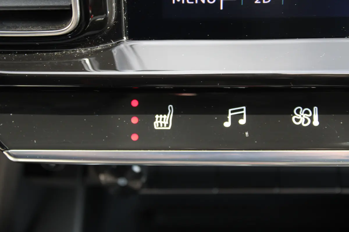 1.6 Plug-in Hybrid 225 Shine | Achterstoelen drie | Achterstoelen verschuifbaar | Achteruitrijcamera