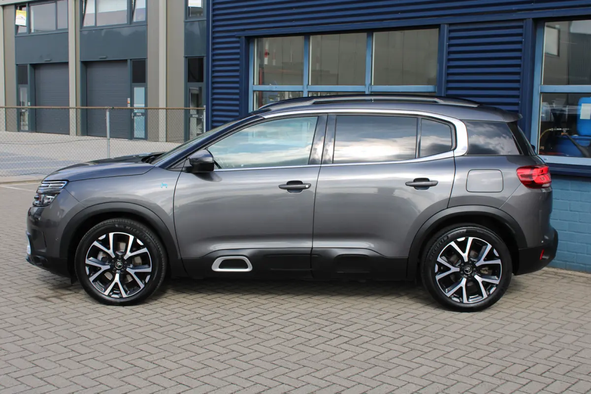1.6 Plug-in Hybrid 225 Shine | Achterstoelen drie | Achterstoelen verschuifbaar | Achteruitrijcamera