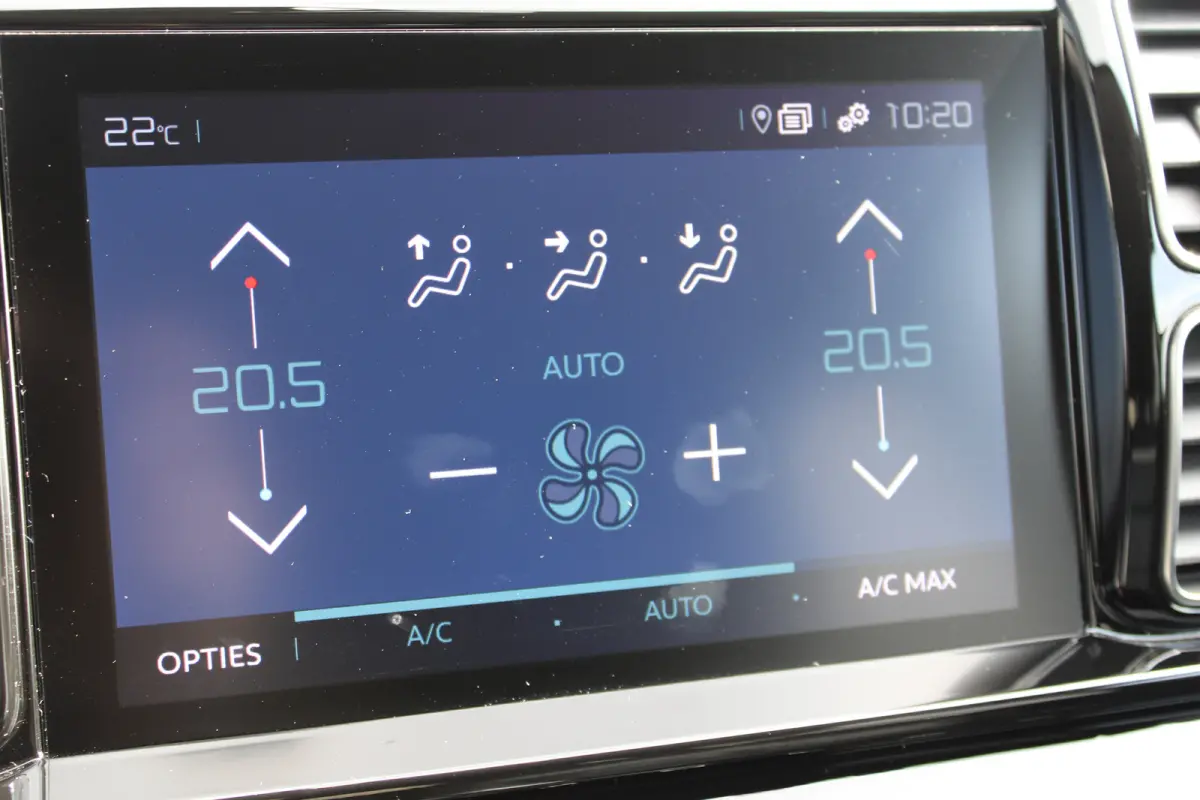 1.6 Plug-in Hybrid 225 Shine | Achterstoelen drie | Achterstoelen verschuifbaar | Achteruitrijcamera