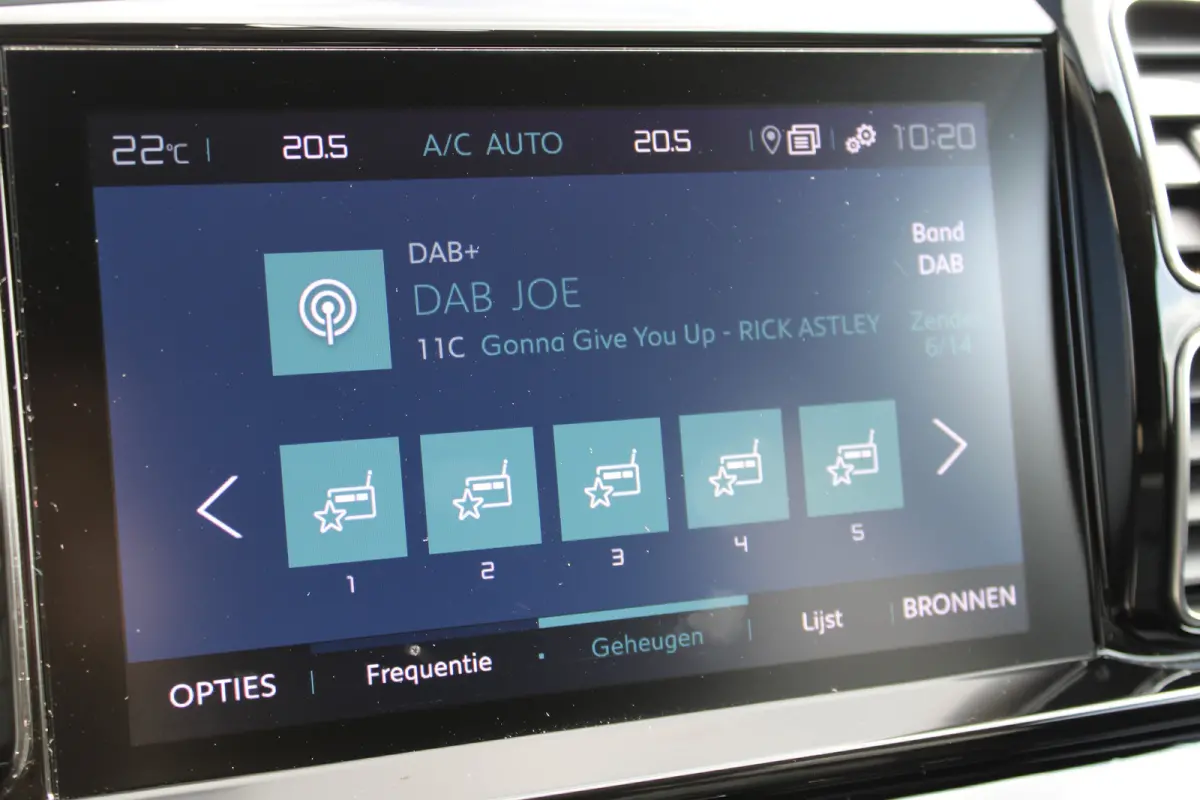 1.6 Plug-in Hybrid 225 Shine | Achterstoelen drie | Achterstoelen verschuifbaar | Achteruitrijcamera