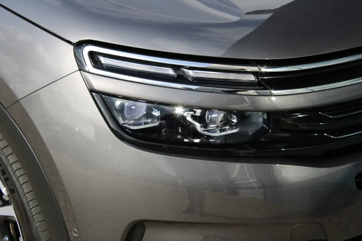 1.6 Plug-in Hybrid 225 Shine | Achterstoelen drie | Achterstoelen verschuifbaar | Achteruitrijcamera