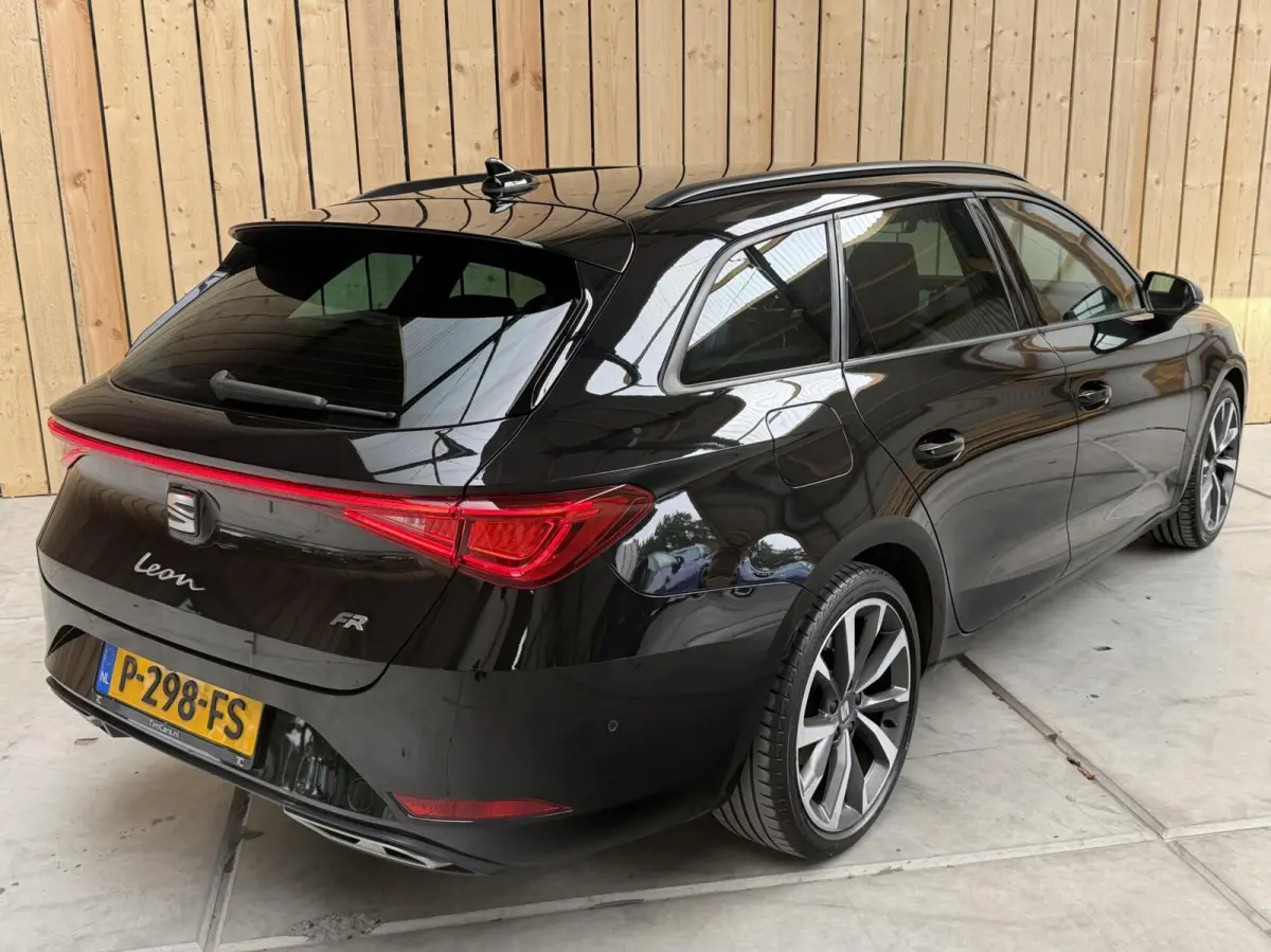 1.0 eTSI FR Business Intense Automaat | Metaalkleur | Apple CarPlay/Android Auto Full-link | LED verlichting | Climate control | Cruise control adaptief | Navigatiesysteem | Achteruitrijcame