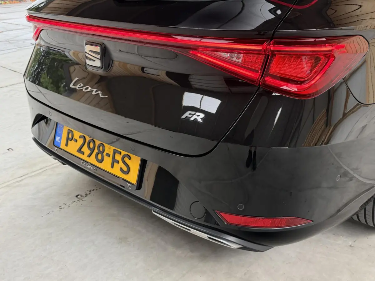 1.0 eTSI FR Business Intense Automaat | Metaalkleur | Apple CarPlay/Android Auto Full-link | LED verlichting | Climate control | Cruise control adaptief | Navigatiesysteem | Achteruitrijcame