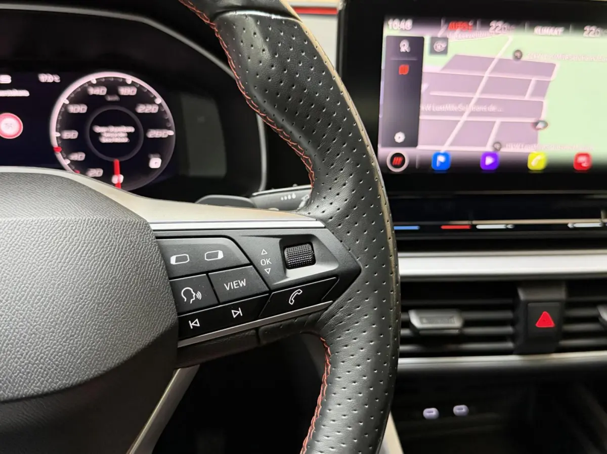 1.0 eTSI FR Business Intense Automaat | Metaalkleur | Apple CarPlay/Android Auto Full-link | LED verlichting | Climate control | Cruise control adaptief | Navigatiesysteem | Achteruitrijcame