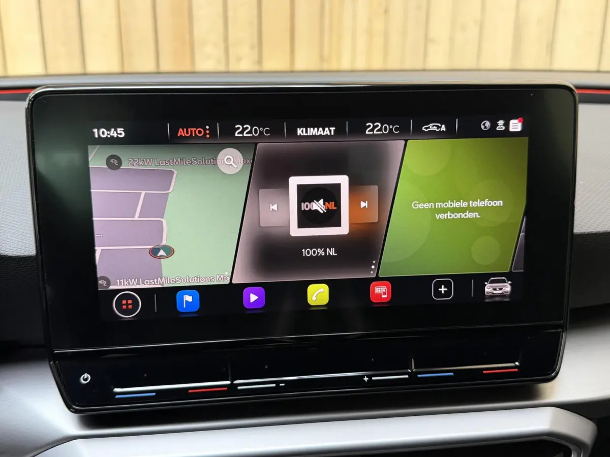 1.0 eTSI FR Business Intense Automaat | Metaalkleur | Apple CarPlay/Android Auto Full-link | LED verlichting | Climate control | Cruise control adaptief | Navigatiesysteem | Achteruitrijcame