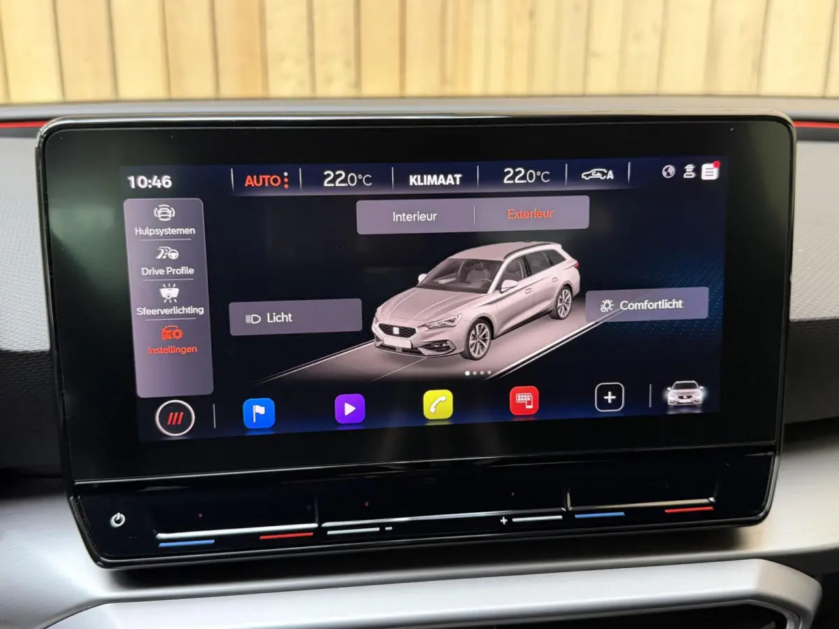 1.0 eTSI FR Business Intense Automaat | Metaalkleur | Apple CarPlay/Android Auto Full-link | LED verlichting | Climate control | Cruise control adaptief | Navigatiesysteem | Achteruitrijcame