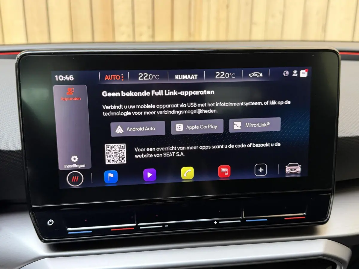 1.0 eTSI FR Business Intense Automaat | Metaalkleur | Apple CarPlay/Android Auto Full-link | LED verlichting | Climate control | Cruise control adaptief | Navigatiesysteem | Achteruitrijcame