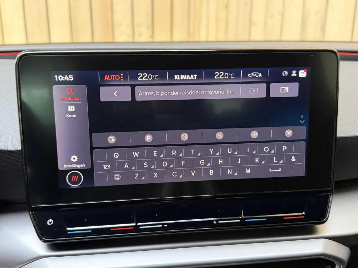 1.0 eTSI FR Business Intense Automaat | Metaalkleur | Apple CarPlay/Android Auto Full-link | LED verlichting | Climate control | Cruise control adaptief | Navigatiesysteem | Achteruitrijcame