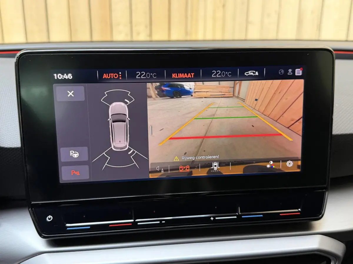 1.0 eTSI FR Business Intense Automaat | Metaalkleur | Apple CarPlay/Android Auto Full-link | LED verlichting | Climate control | Cruise control adaptief | Navigatiesysteem | Achteruitrijcame
