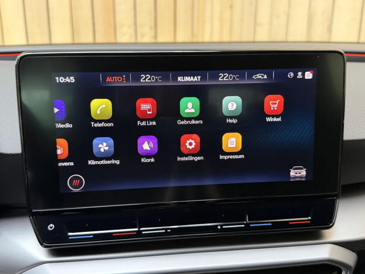 1.0 eTSI FR Business Intense Automaat | Metaalkleur | Apple CarPlay/Android Auto Full-link | LED verlichting | Climate control | Cruise control adaptief | Navigatiesysteem | Achteruitrijcame