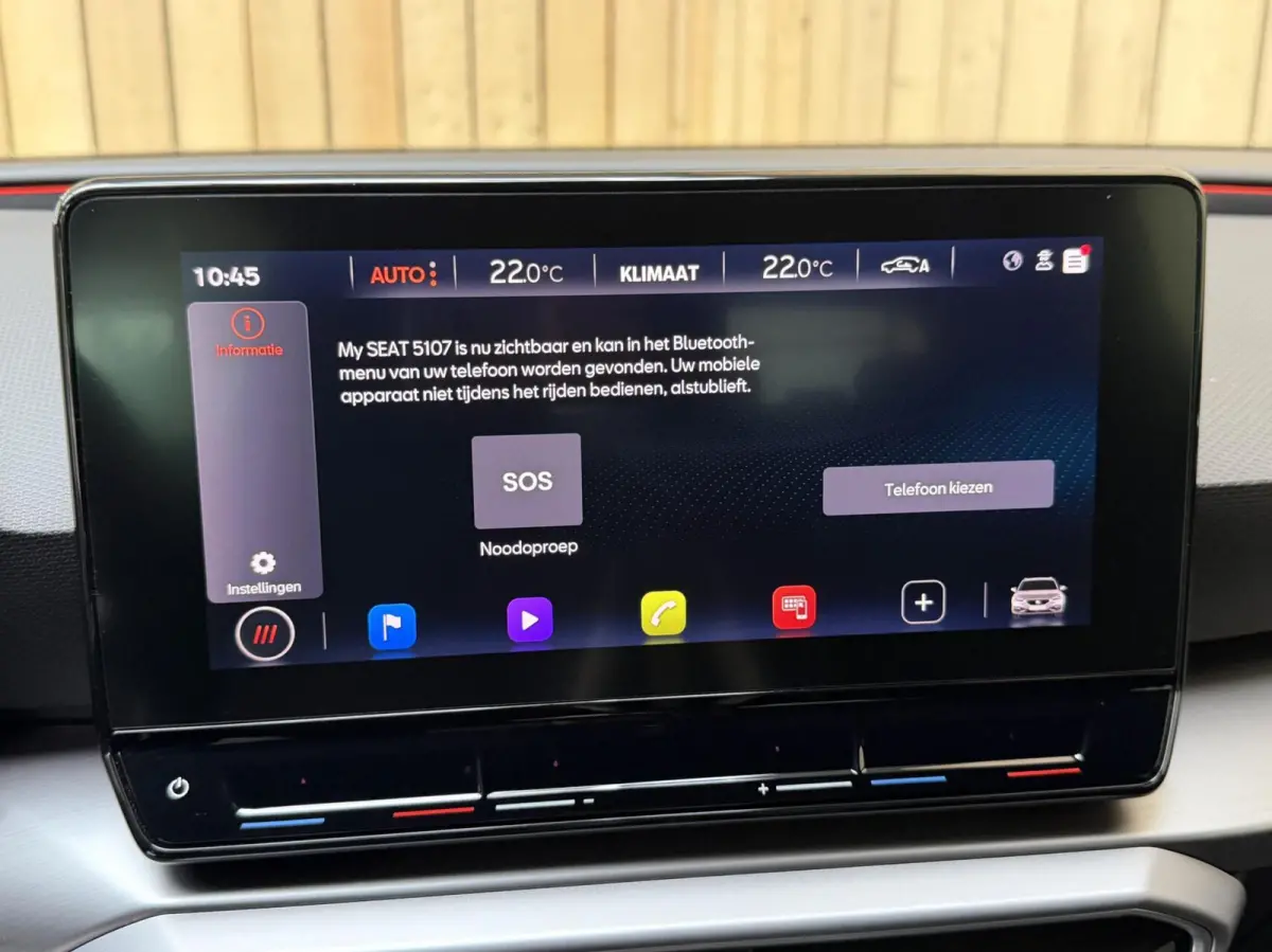 1.0 eTSI FR Business Intense Automaat | Metaalkleur | Apple CarPlay/Android Auto Full-link | LED verlichting | Climate control | Cruise control adaptief | Navigatiesysteem | Achteruitrijcame