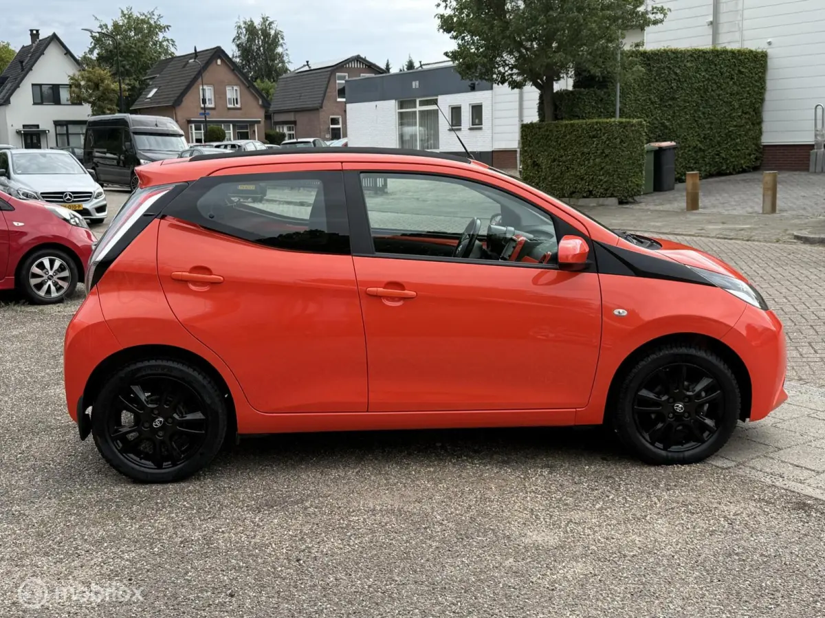 1.0 VVT-i x-wave CAMERA CABRIO AIRCO 5DRS NW APK