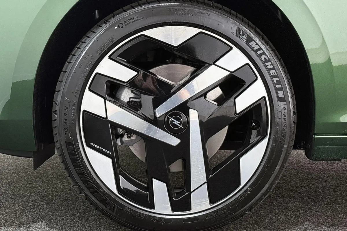 58 kWh Business Edition Automaat Facelift 360 Camera Stoelverwarming