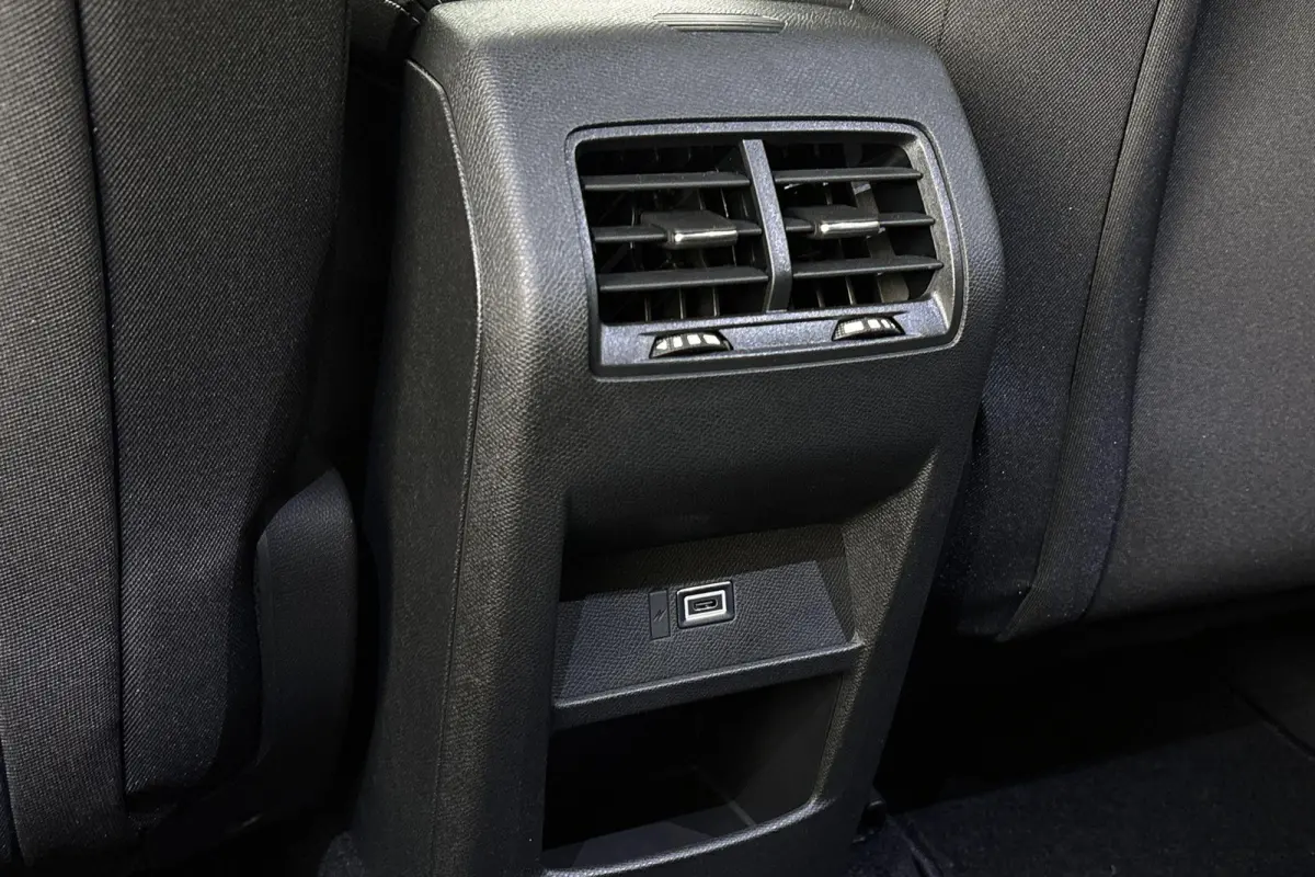 58 kWh Business Edition Automaat Facelift 360 Camera Stoelverwarming