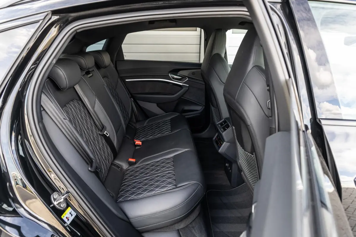SQ8 503pk quattro 115 kWh | Sportstoelen Plus | Panoramadak | Head-Up | 21'' Velgen