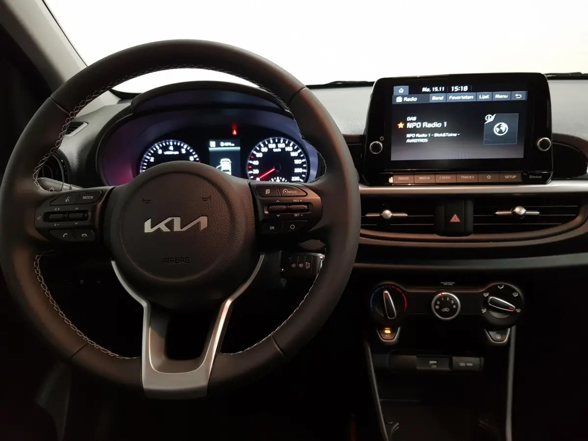 1.0 DPi DynamicLine Automaat Navigatie Apple Carplay/Android Auto Airco Camera DAB Lichtmetalen velgen Bluetooth