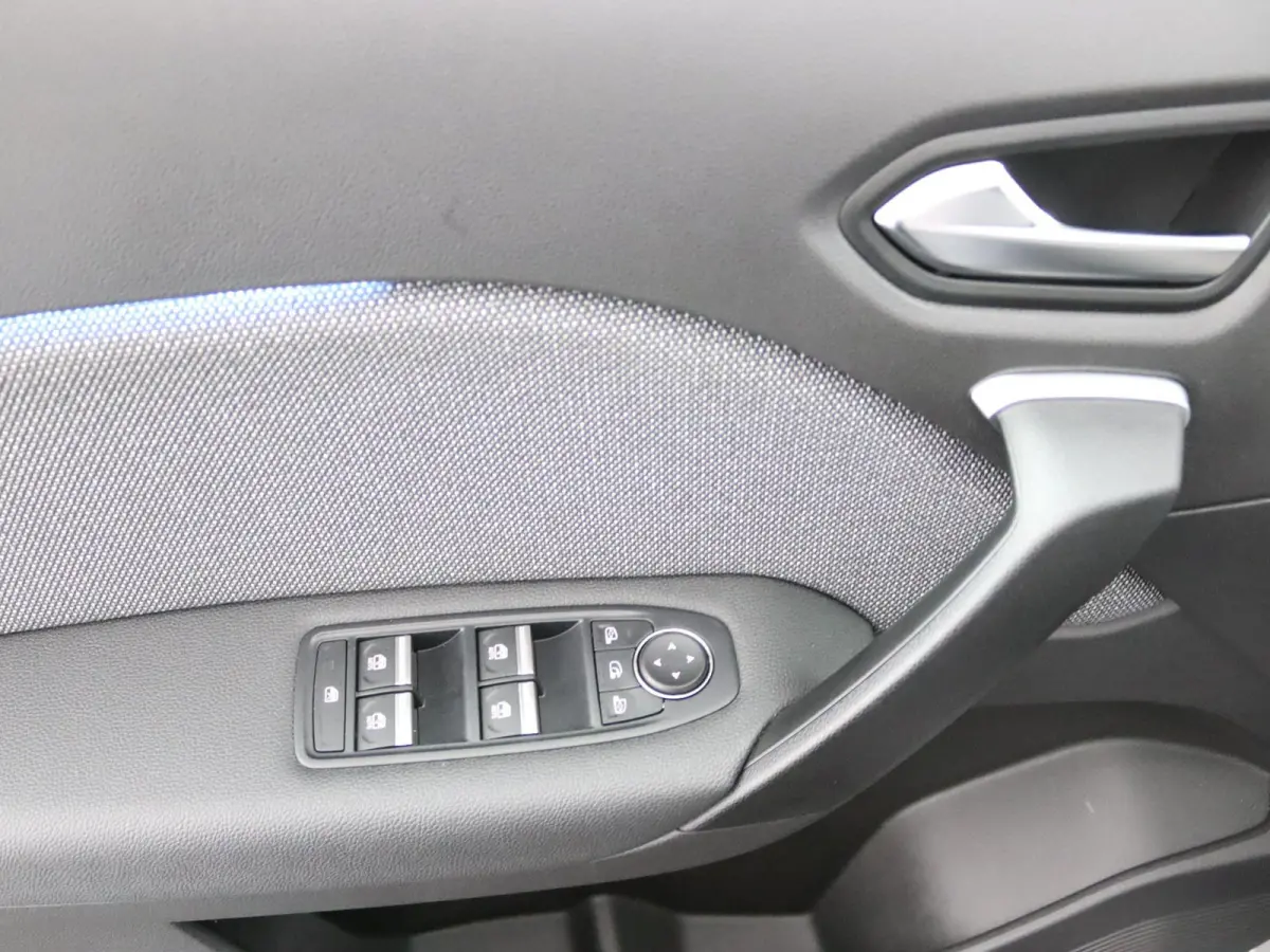techno full hybrid E-Tech 160 | Google Navigatie | Parkeercamera | Climate Control |