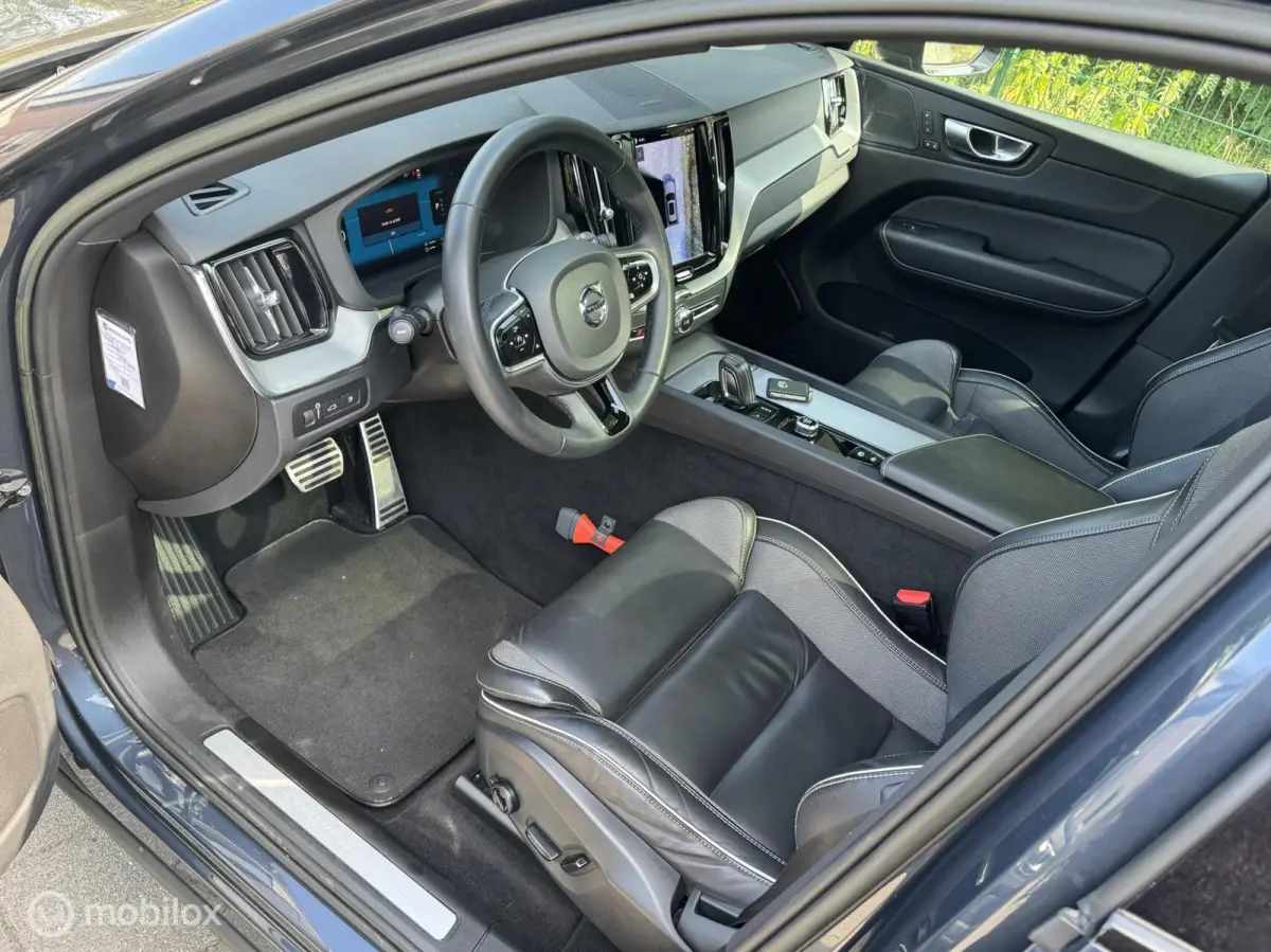 2.0 T6 Plug-in hybrid AWD R-Design