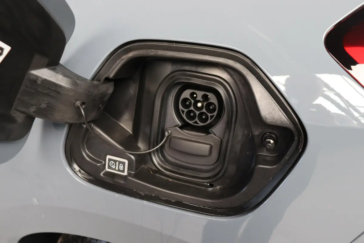 Electric Long Range GS 51 kWh Stoelverwarming Camera Keyless