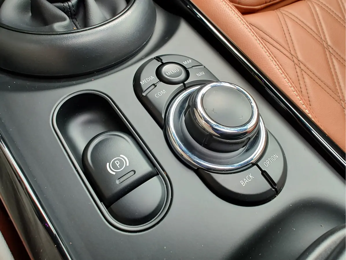1.5 COOPER CLASSIC AUTOMAAT Bruin leder | Keyless | Open dak | Stoelverwarming