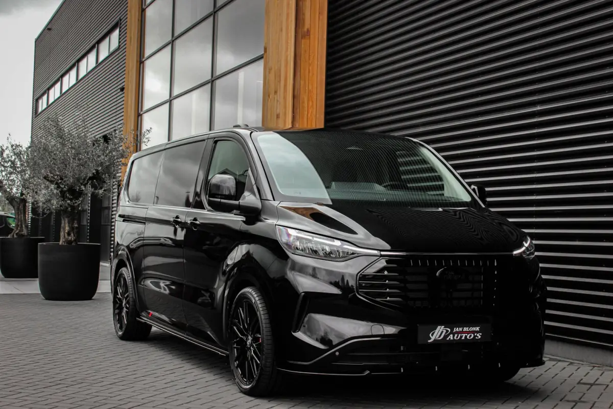 320 2.0 TDCI L2H1 Limited 170PK JB-EDITION / DRIVER ASSISTANCE PACK / 3- ZITS / MY2024 / CAMERA / ADAP.CRUISE