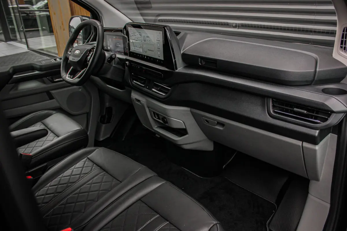 320 2.0 TDCI L2H1 Limited 170PK JB-EDITION / DRIVER ASSISTANCE PACK / 3- ZITS / MY2024 / CAMERA / ADAP.CRUISE