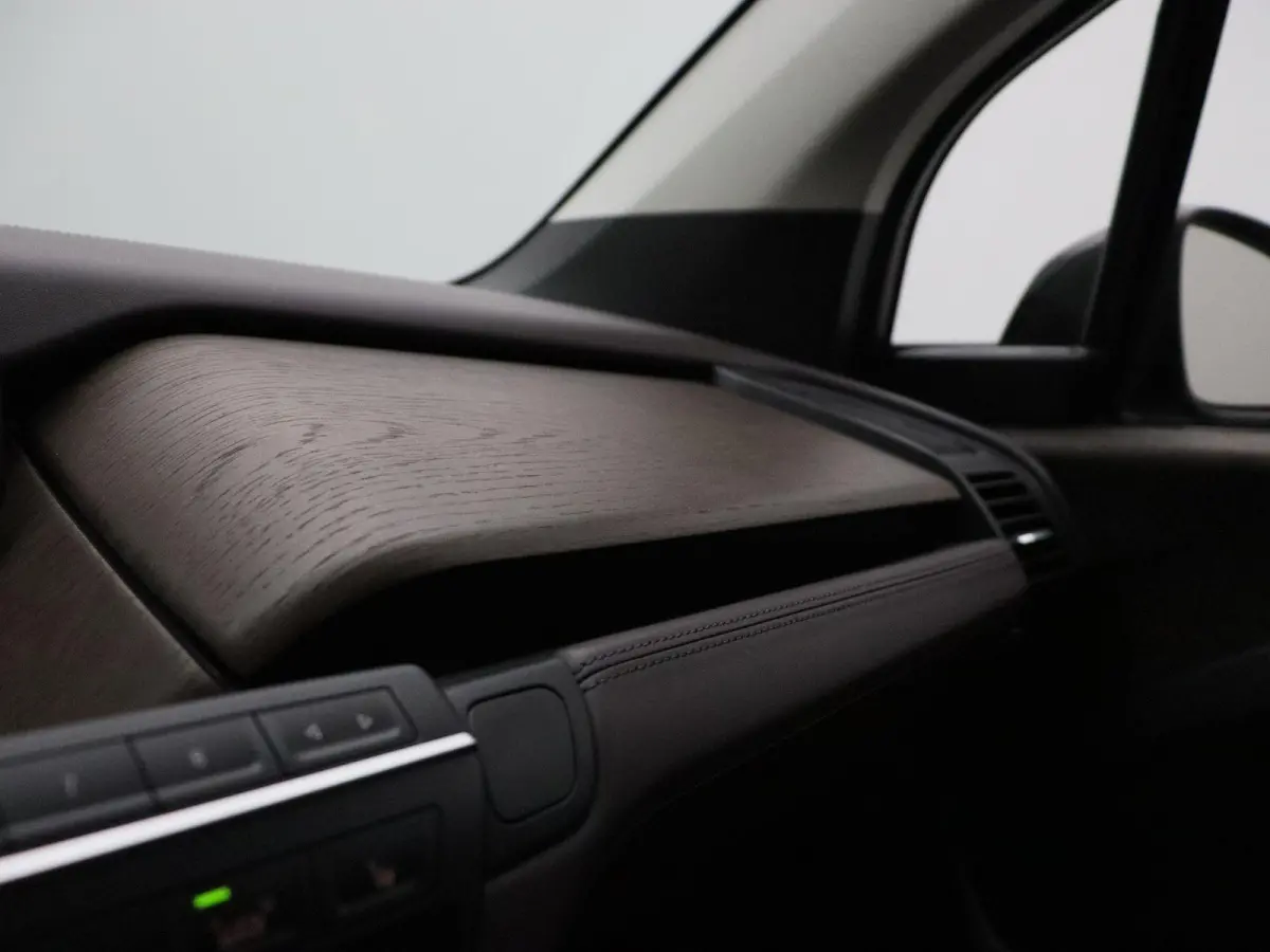 120 Ah Sportpakket | Achteruitrijcamera | Schuif-/ Kanteldak | Navigatie Prof | Apple Carplay |20''