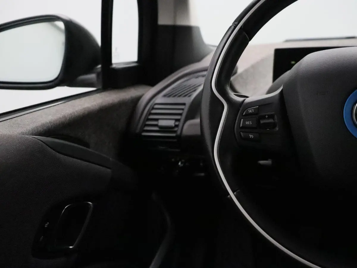 120 Ah Sportpakket | Achteruitrijcamera | Schuif-/ Kanteldak | Navigatie Prof | Apple Carplay |20''