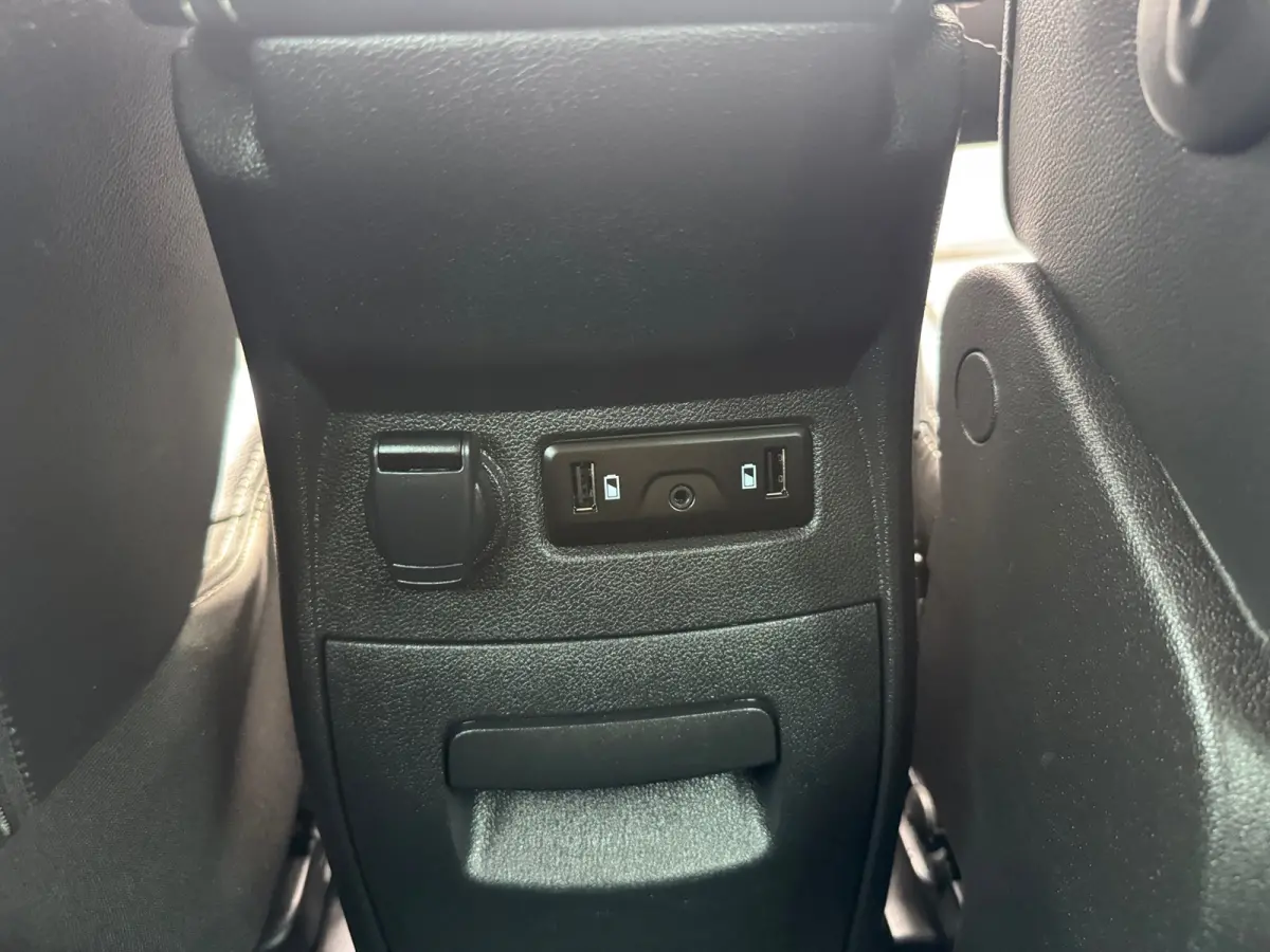 1.3 TCe Bose Automaat,7p. Audio/Navigatie,Carplay,Parksensoren/Camera,