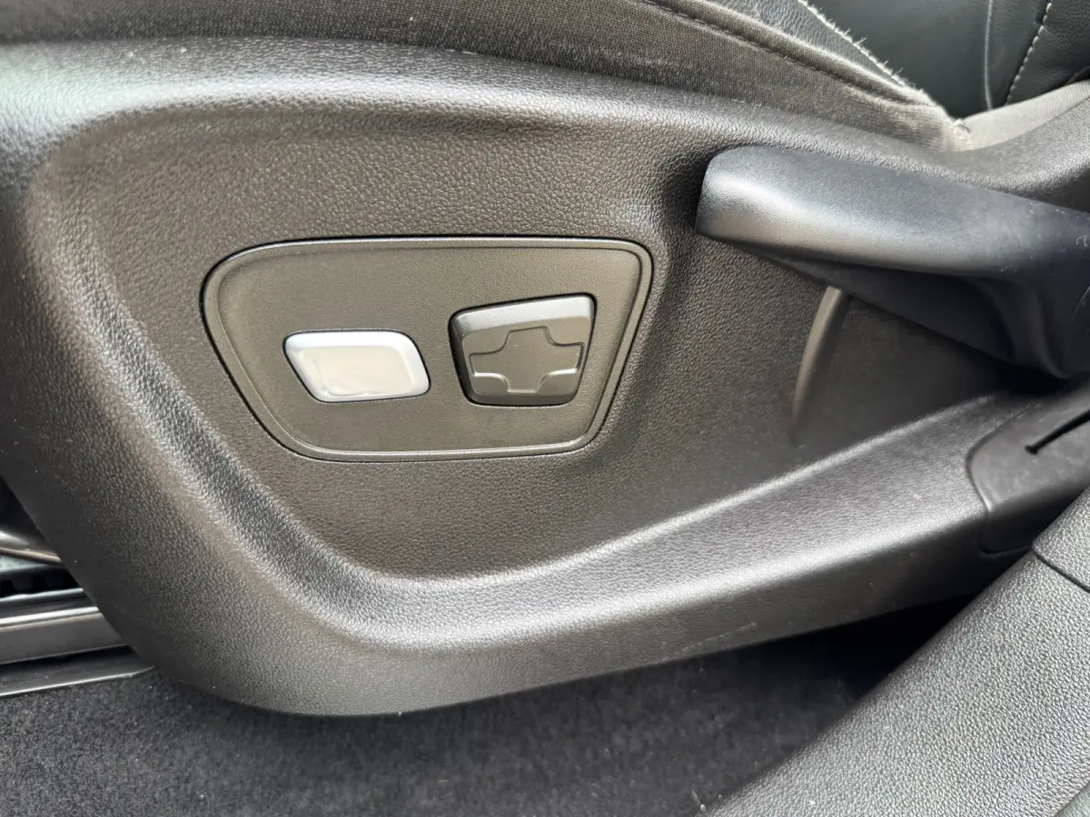 1.3 TCe Bose Automaat,7p. Audio/Navigatie,Carplay,Parksensoren/Camera,