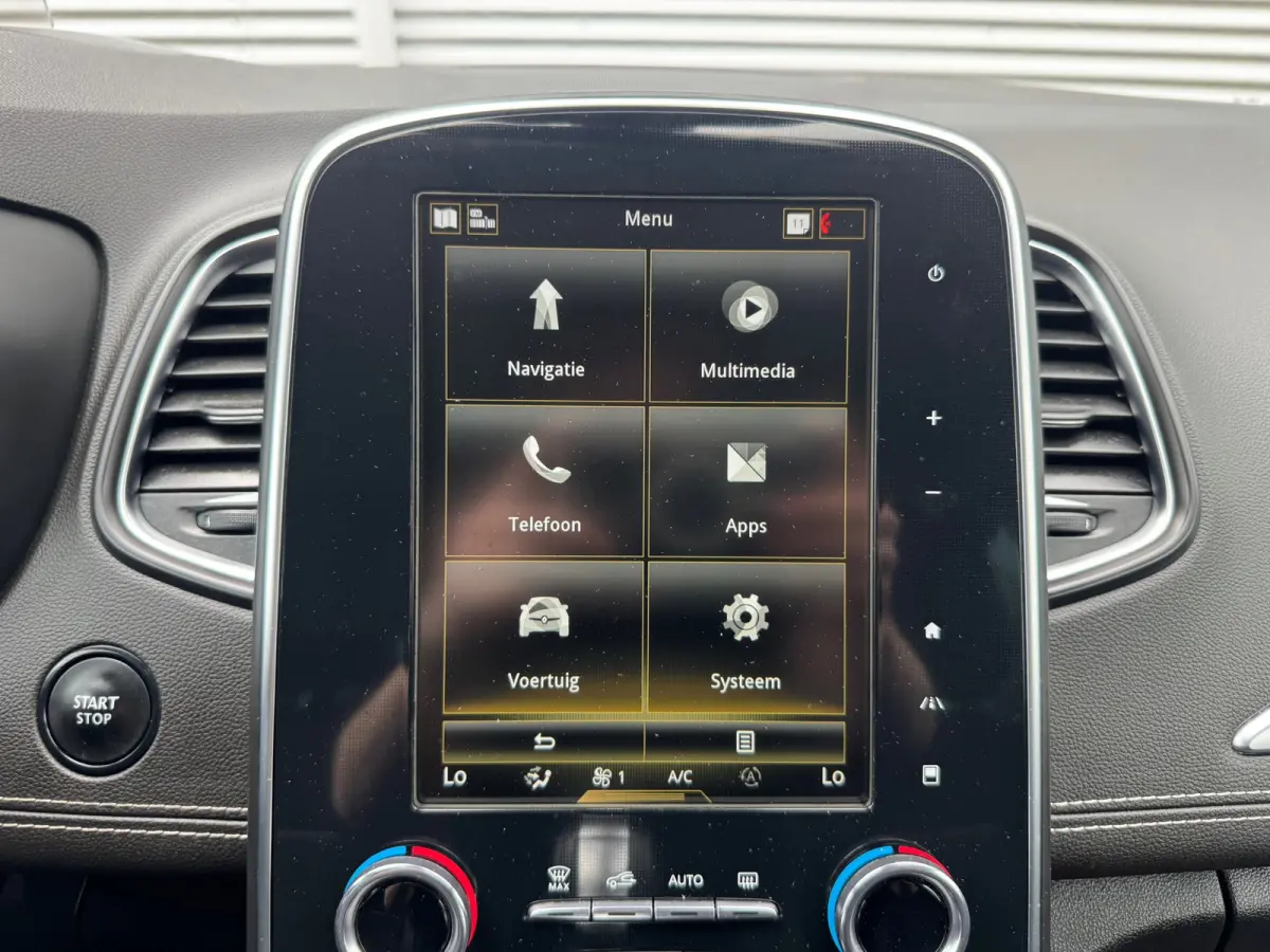 1.3 TCe Bose Automaat,7p. Audio/Navigatie,Carplay,Parksensoren/Camera,