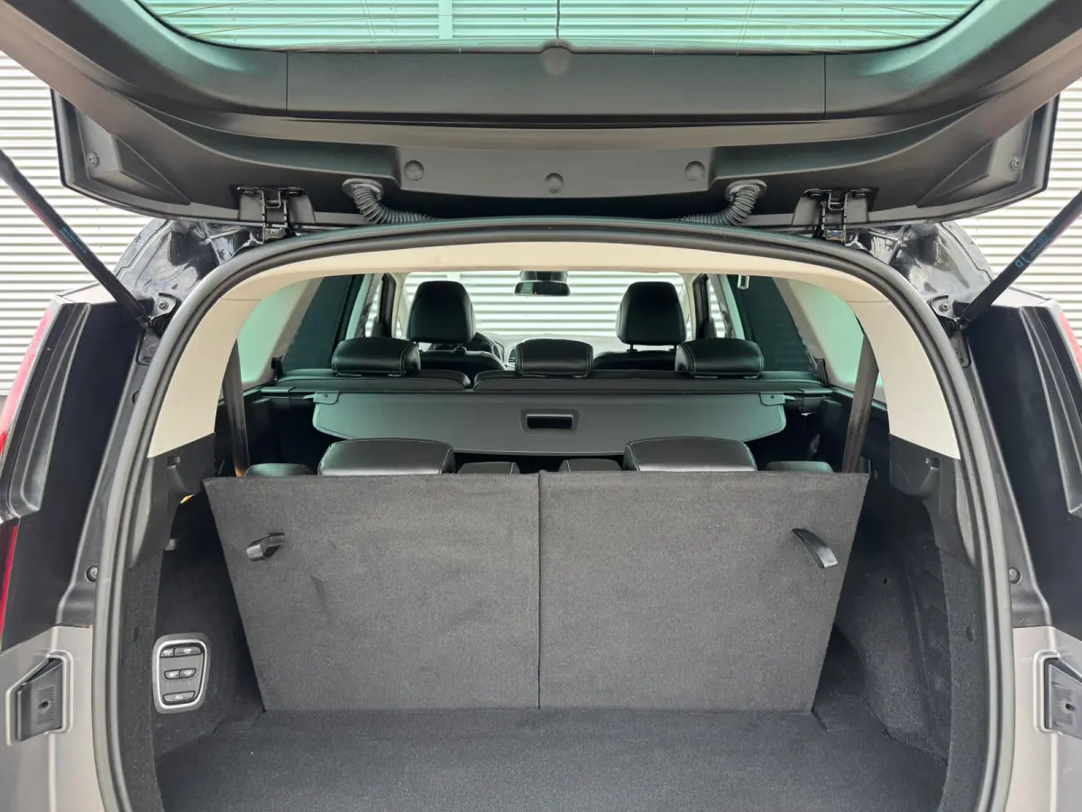 1.3 TCe Bose Automaat,7p. Audio/Navigatie,Carplay,Parksensoren/Camera,