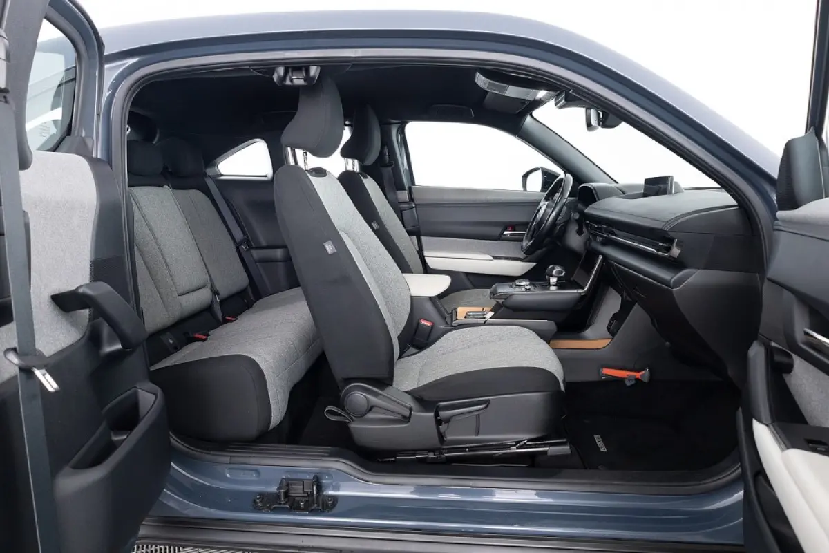 e-SkyActiv 145 Comfort 36 kWh ✅ 1e Eigenaar