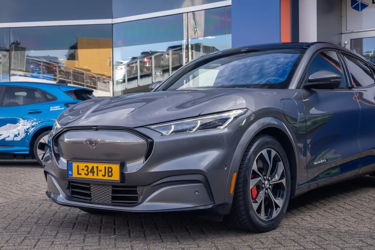 Extended First Edition AWD 98 kWh | Adaptief Cruise control | Elek. stoelen met geheugen | Achteruitrijcamera / 360 Camera | Winterpack | B&O | Led koplampen | Cruise control adaptief met St