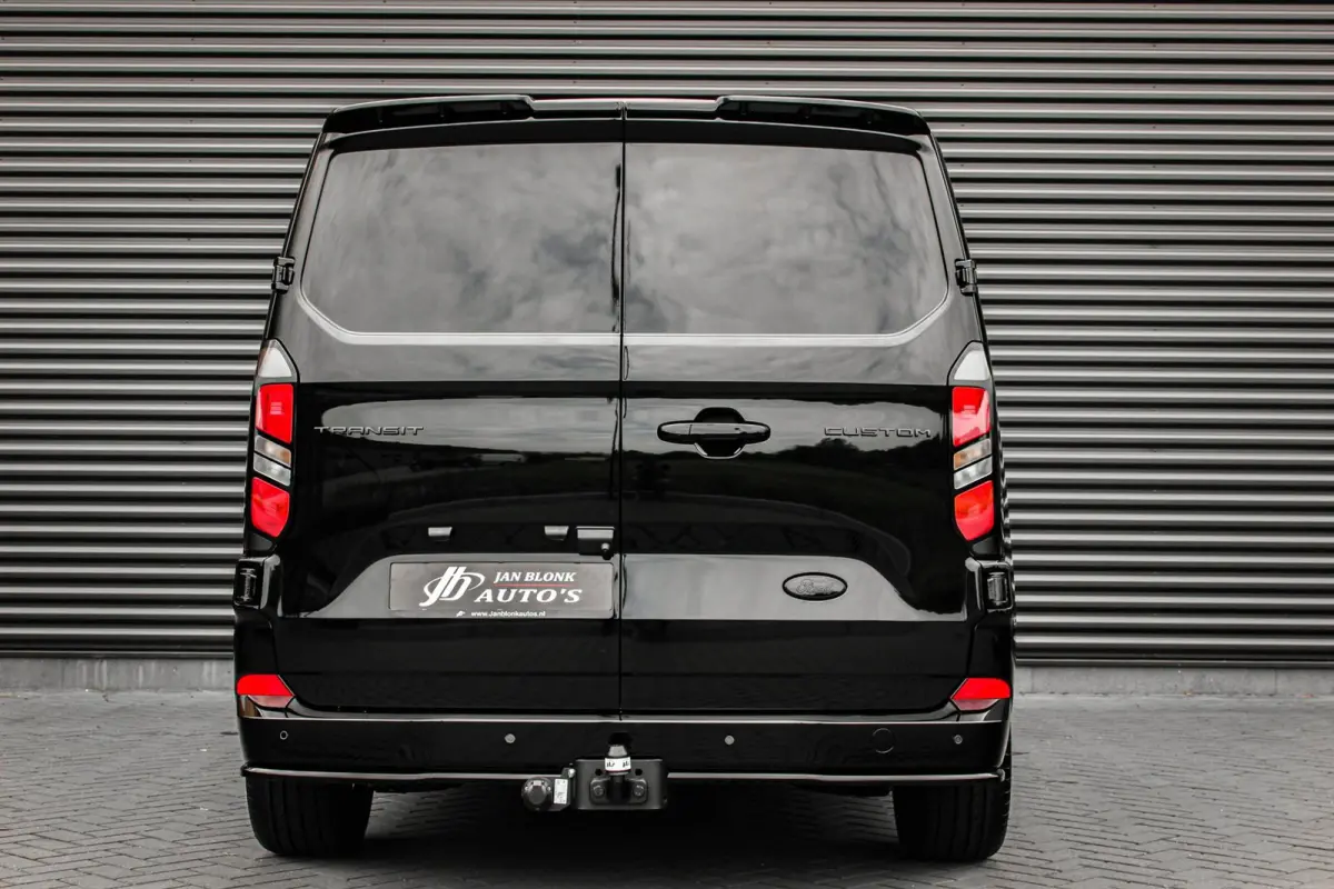320 2.0 TDCI L2H1 Limited 170PK JB-EDITION / DRIVER ASSISTANCE PACK / 3- ZITS / MY2024 / CAMERA / ADAP.CRUISE