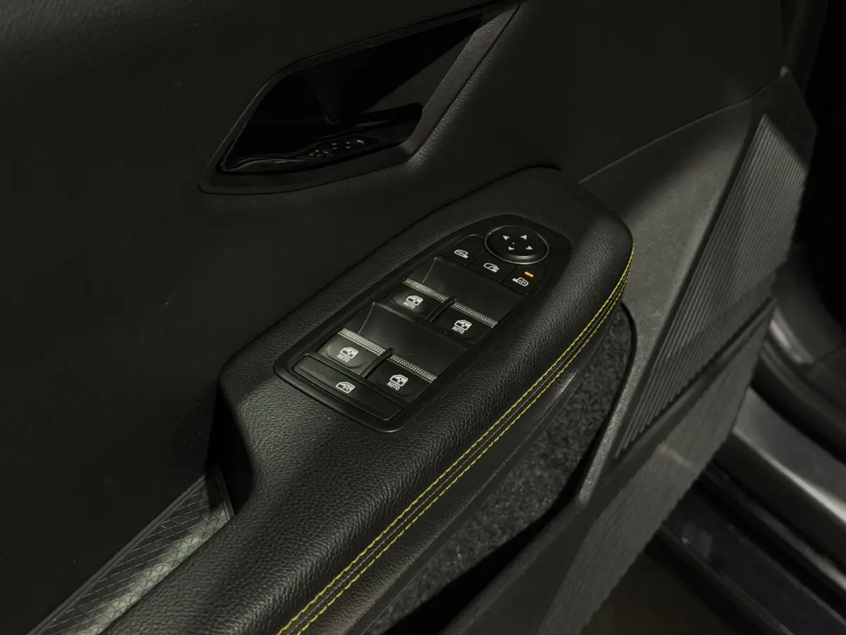 EV40 Boost Charge Equilibre | Airco | LED koplampen | apple carplay | ACC