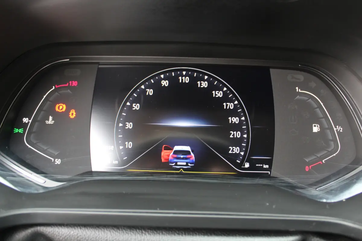 1.0 TCe 100 Intens 100PK | Parkeercamera | Navigatie | Parkeersensoren | Climate Control