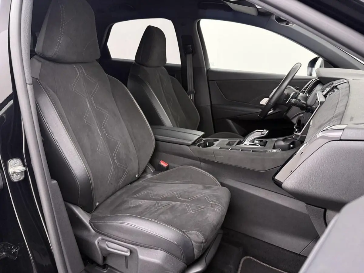Plug-in Hybrid 225pk Performance Line Alcantara/ Nav/Camera/Vc/Dab/Led
