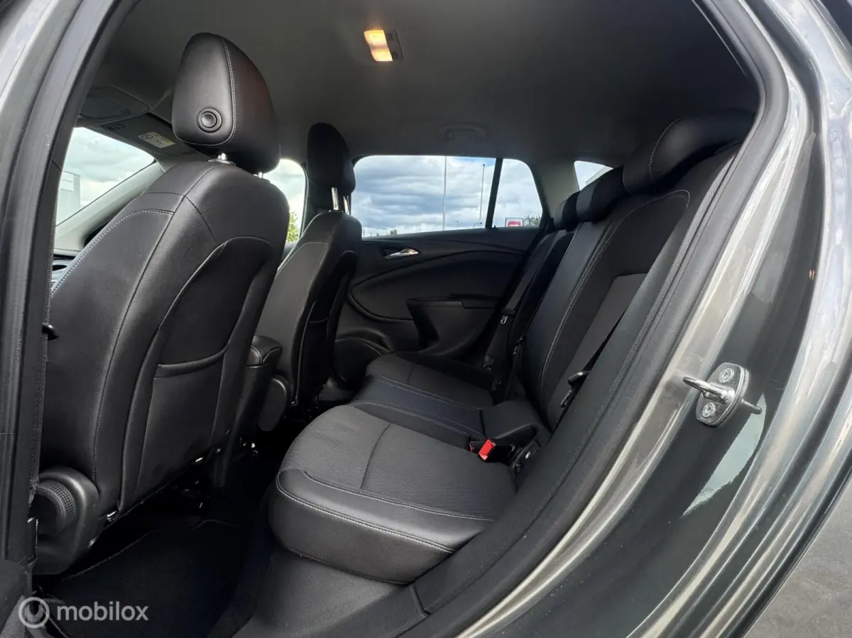 1.4 Innovation|Carplay ½ Leer Keyle