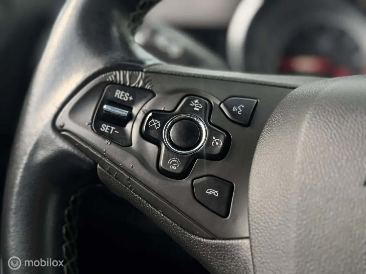 1.4 Innovation|Carplay ½ Leer Keyle