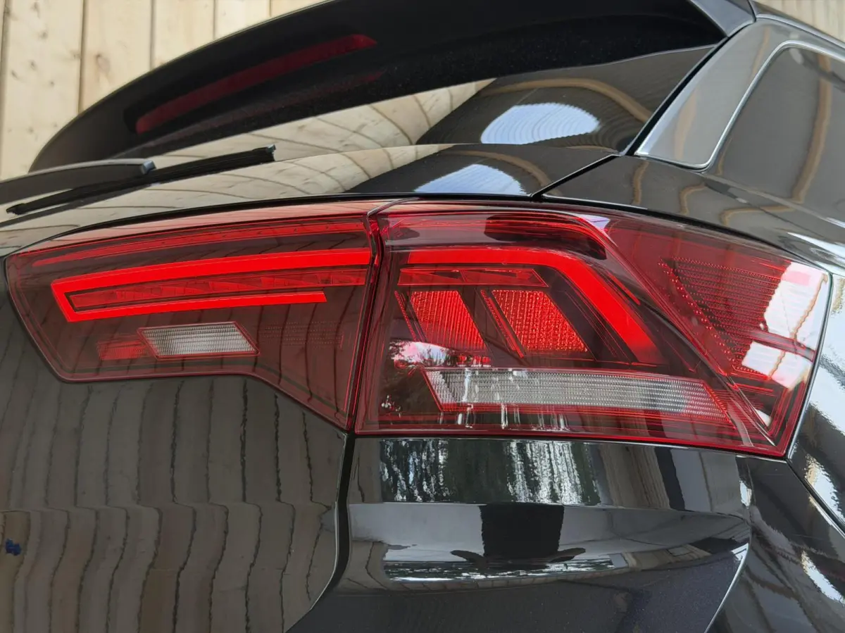 1.0 TSI Life 75 Edition Apple CarPlay/Android Auto | Airconditioning | Cruise control adaptief | LED koplampen | Lichtmetalen velgen | Rijstrooksensor | Getint glas | Achteruitrijcamera