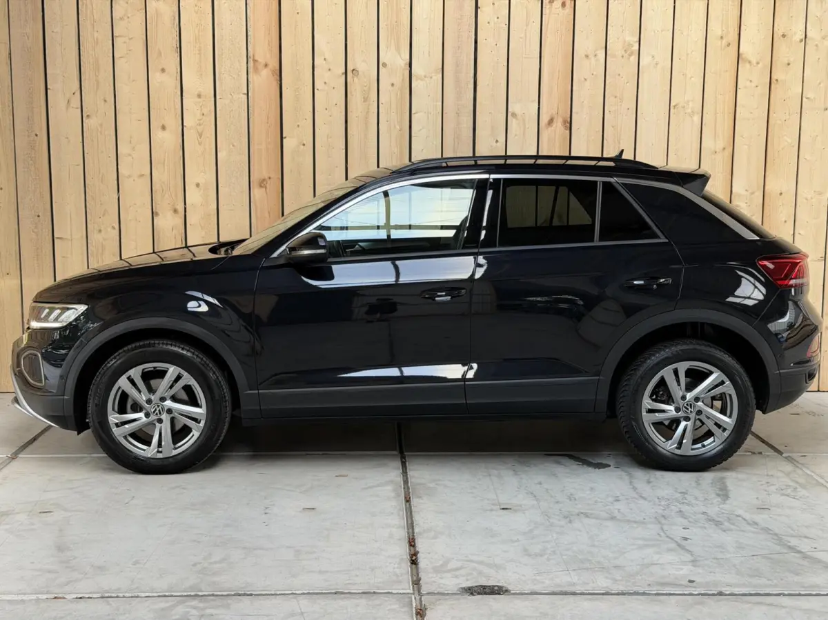 1.0 TSI Life 75 Edition Apple CarPlay/Android Auto | Airconditioning | Cruise control adaptief | LED koplampen | Lichtmetalen velgen | Rijstrooksensor | Getint glas | Achteruitrijcamera