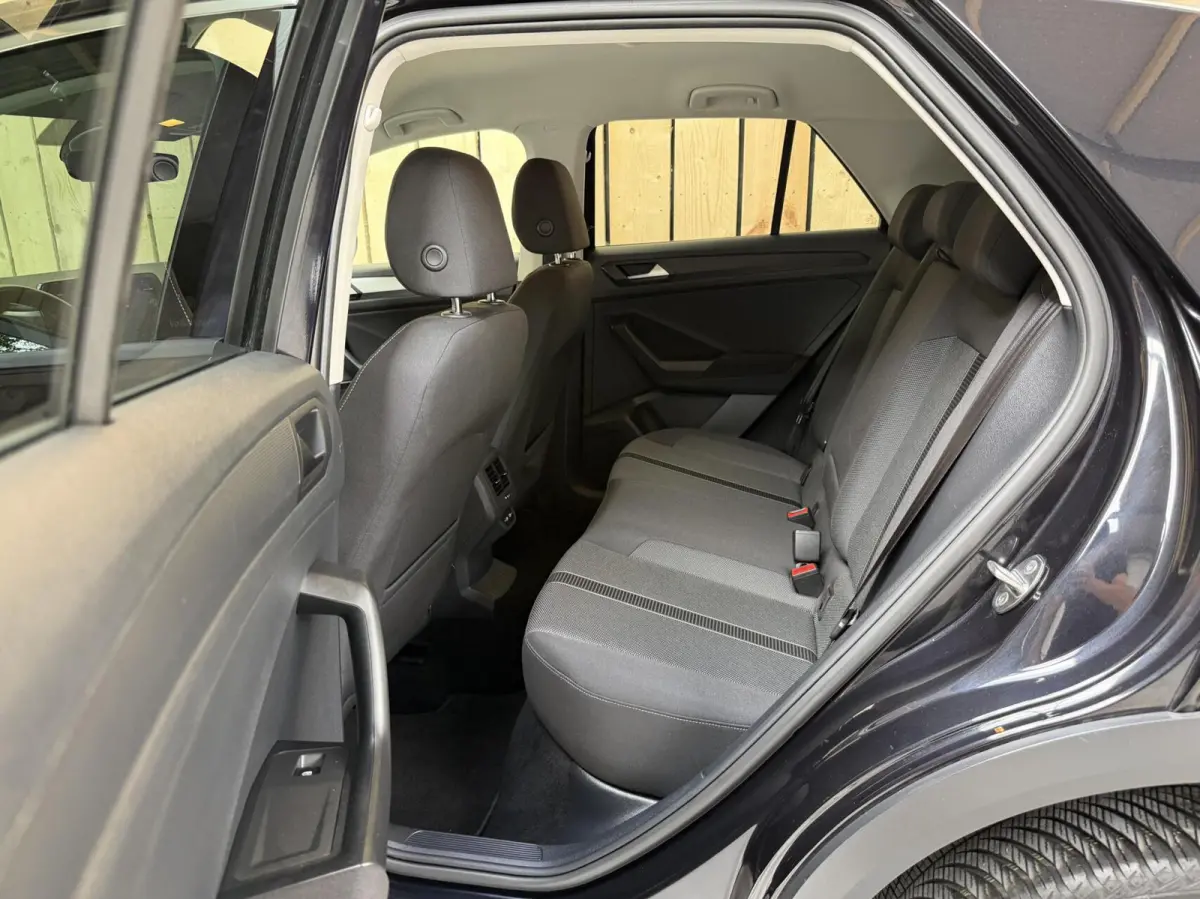 1.0 TSI Life 75 Edition Apple CarPlay/Android Auto | Airconditioning | Cruise control adaptief | LED koplampen | Lichtmetalen velgen | Rijstrooksensor | Getint glas | Achteruitrijcamera